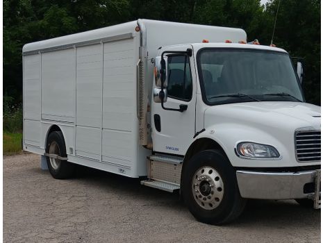 USED 2021 FREIGHTLINER M2 8.5-BAY ROUTE TRUCK