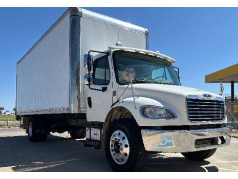USED 2019 FREIGHTLINER M2 24' BOX TRUCK