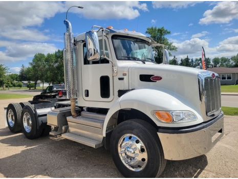 USED 2023 PETERBILT TADEM AXLE TRACTOR