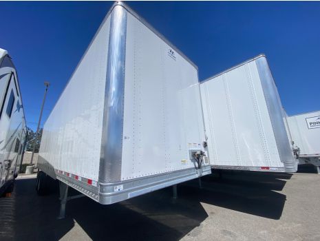 USED 2025 HYUNDAI 36' VAN TRAILER